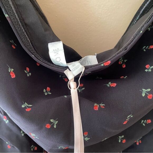 More To Come Revolve Emily Dress off shoulder black rose print mini XS - Picture 8 of 10